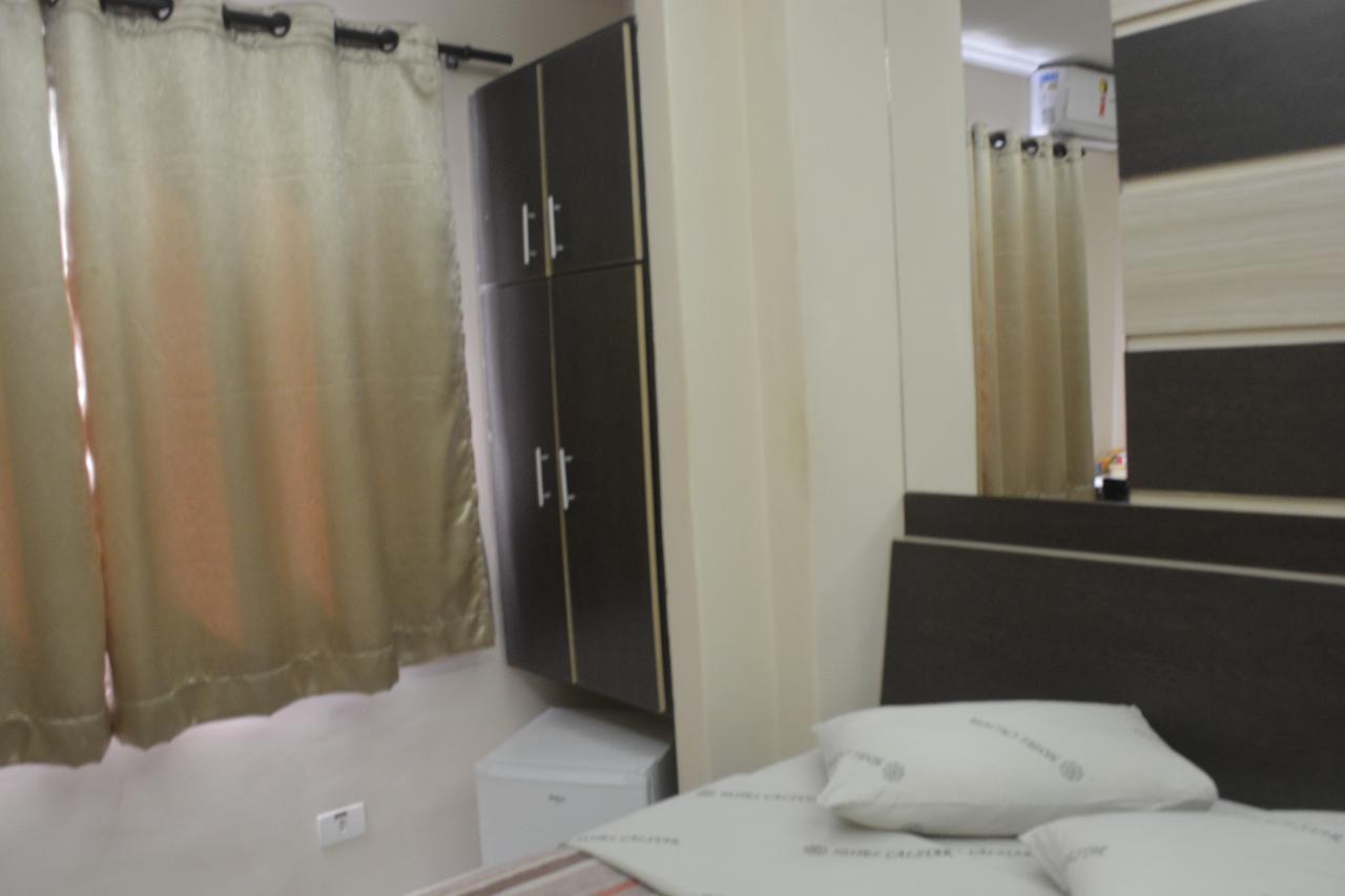 Hotel Calstar